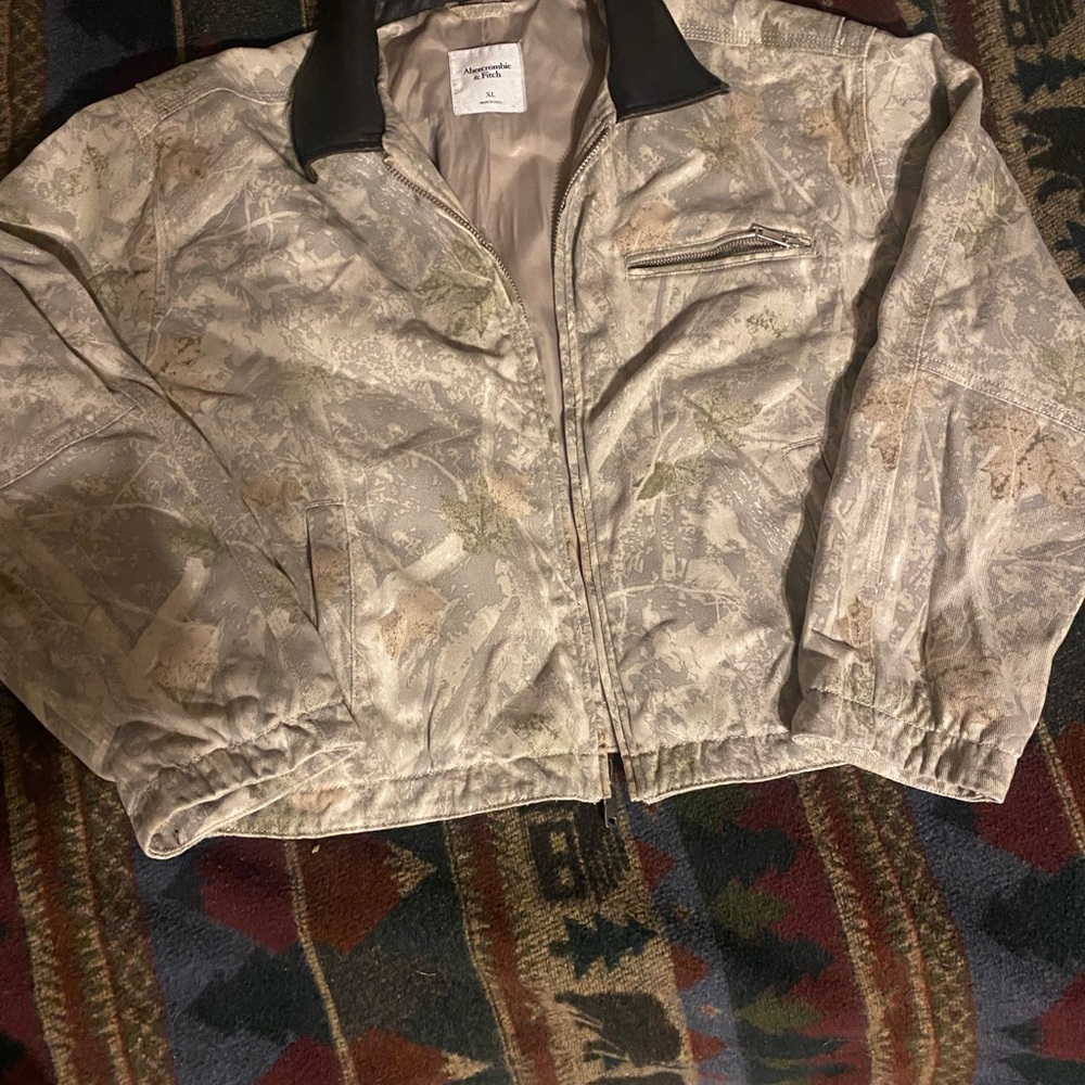 Abercrombie & Fitch Camouflage Jacket with dark brown Collar
